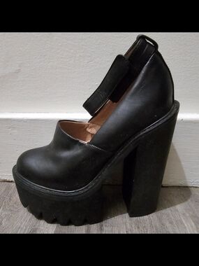 Jeffrey Campbell Black Chunky Platform Rare